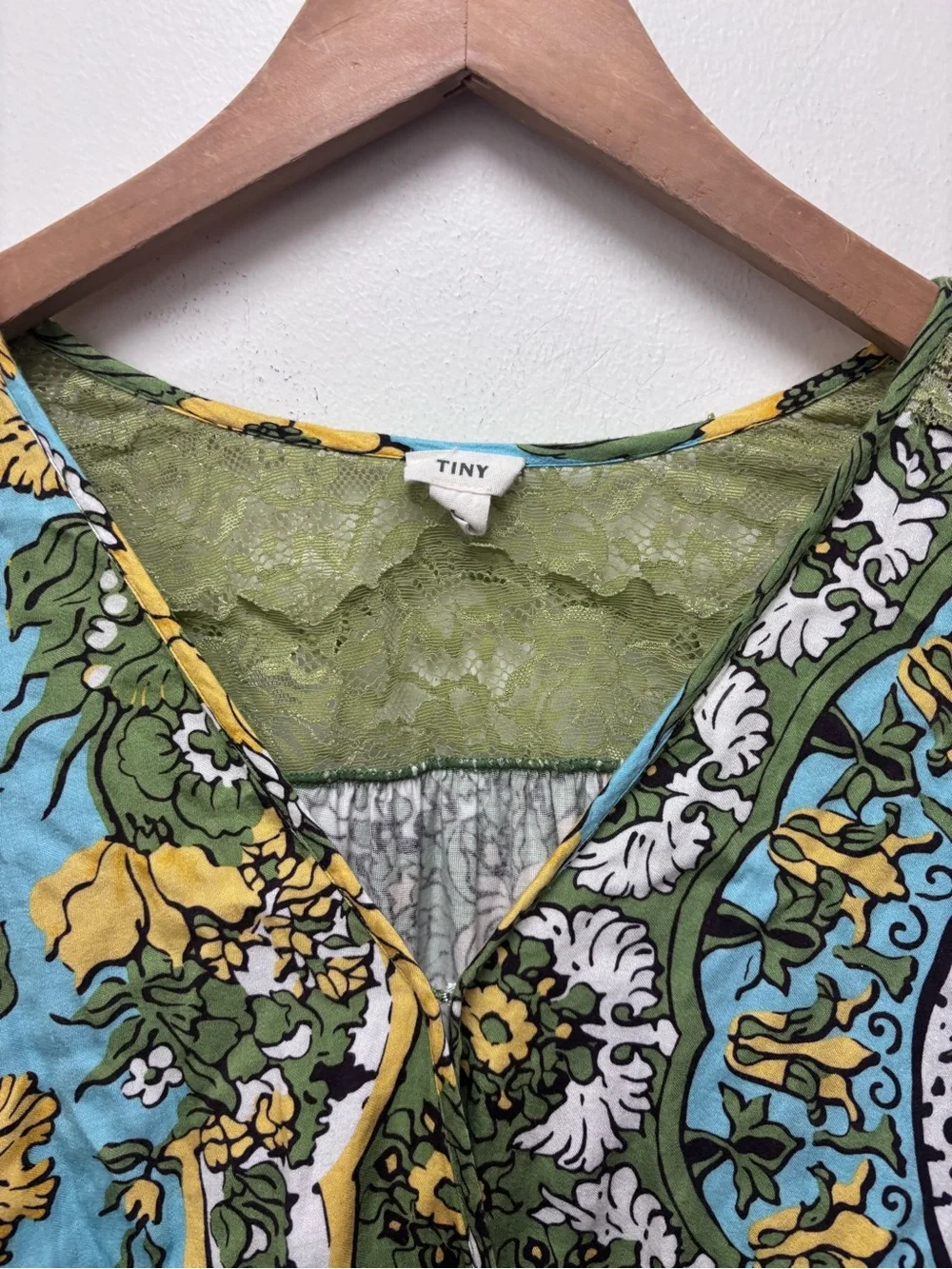 Tiny Anthropologie Long Sleeve Printed V Neck Top